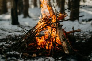 Ognisko w czasie zimy